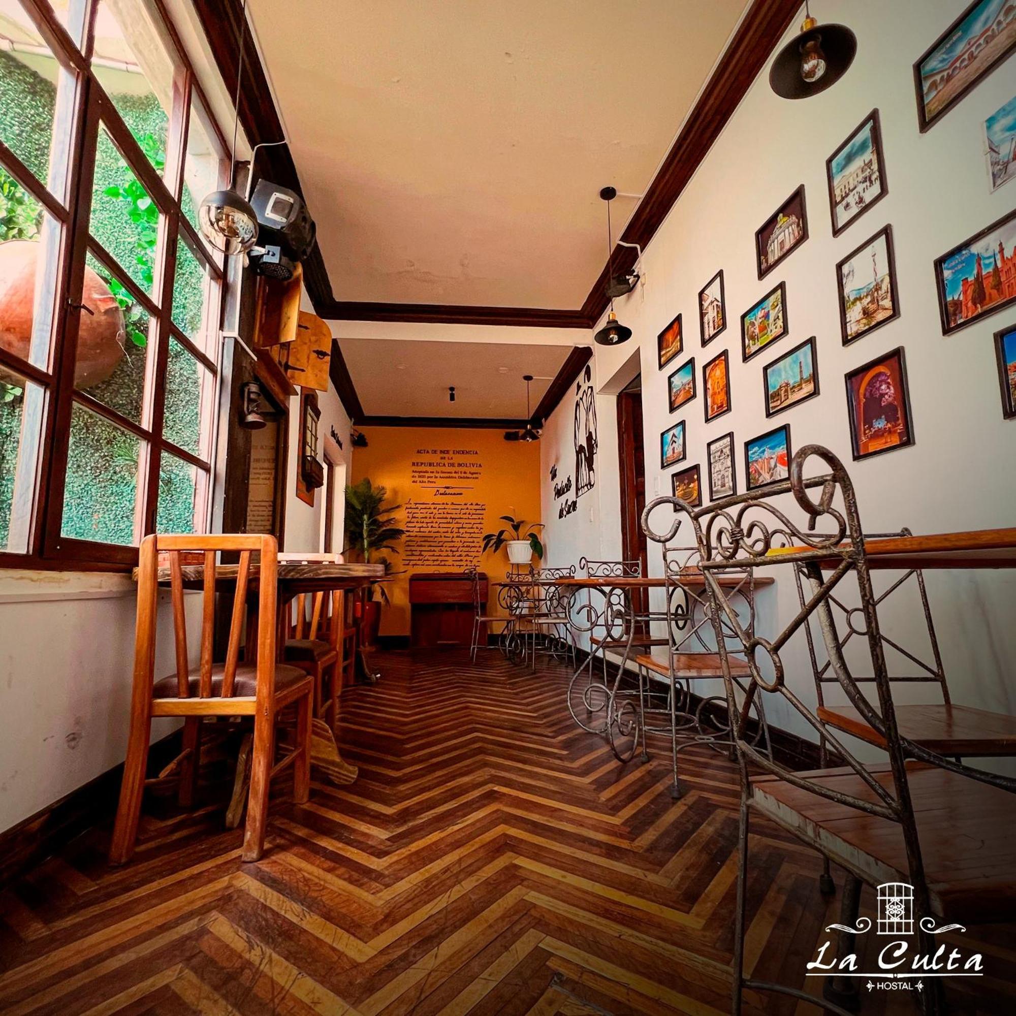 La Culta Centro Cultural Y Hostal Sucre Luaran gambar